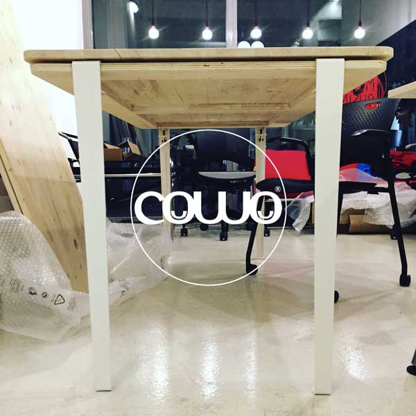 Coworking - Ufficio condiviso di Via Ventura 3 Milano i nuovi tavoli!